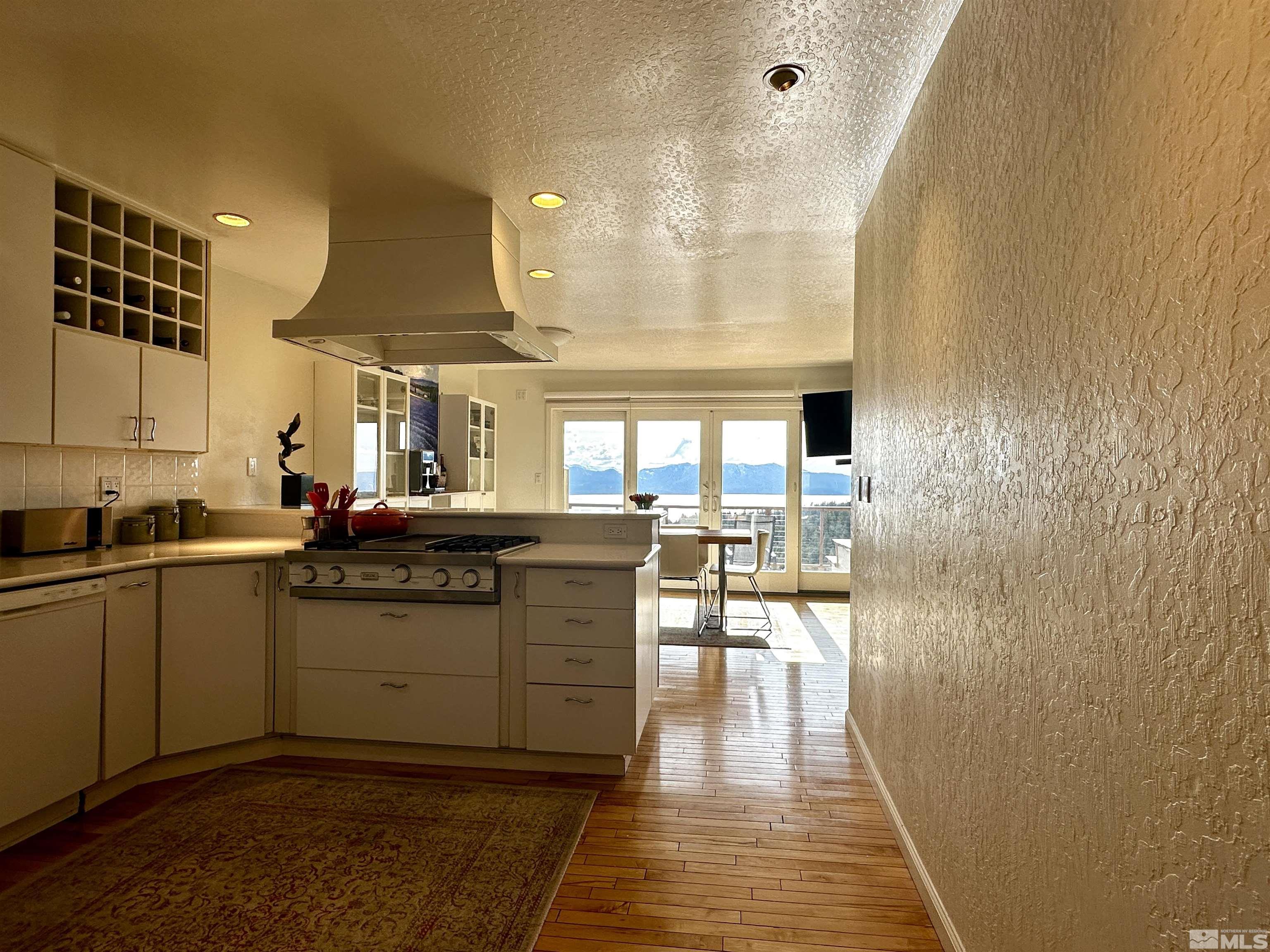 Photo #3: 250006384 Listing 
