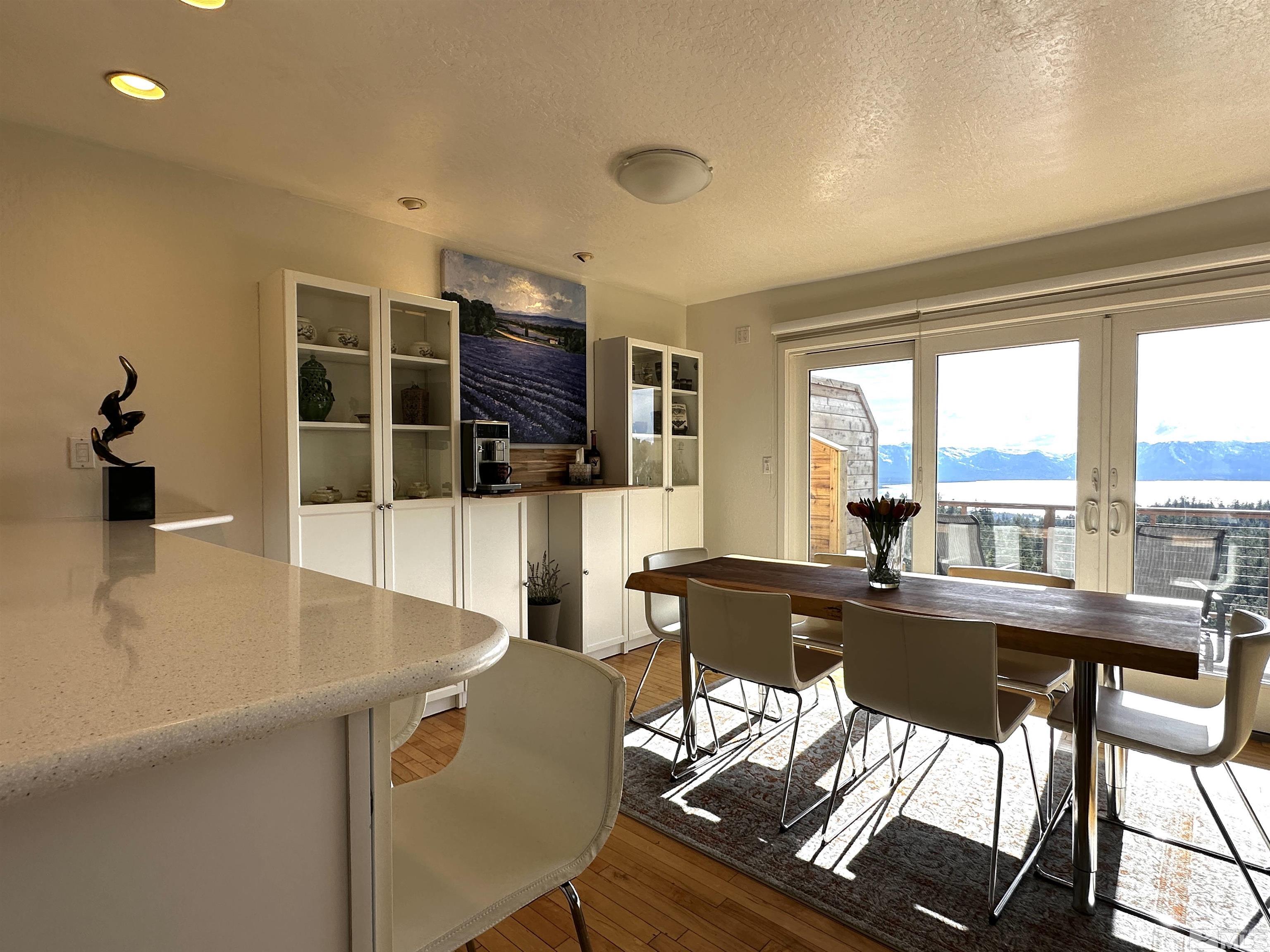 Photo #8: 250006384 Listing: Photo #8