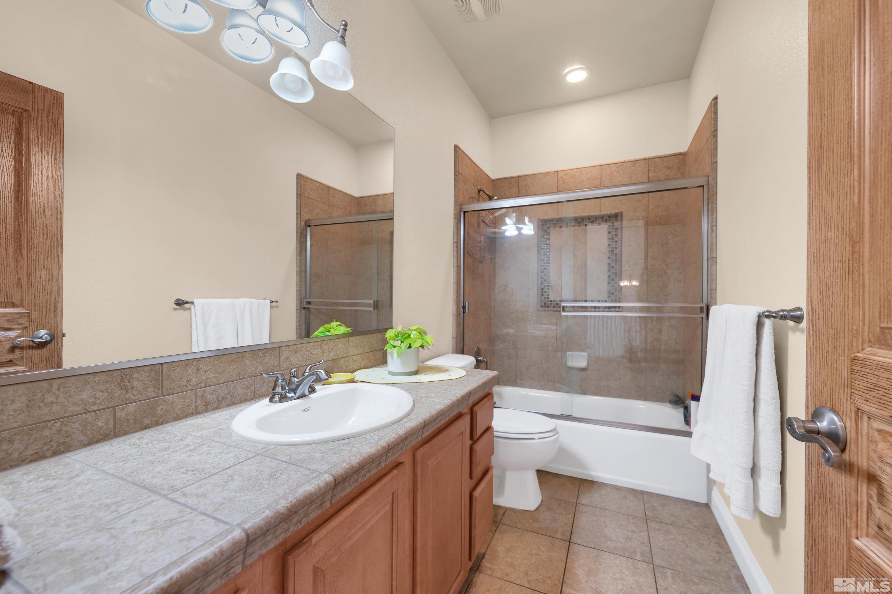 Photo #18: 250006428 Listing: Photo #18