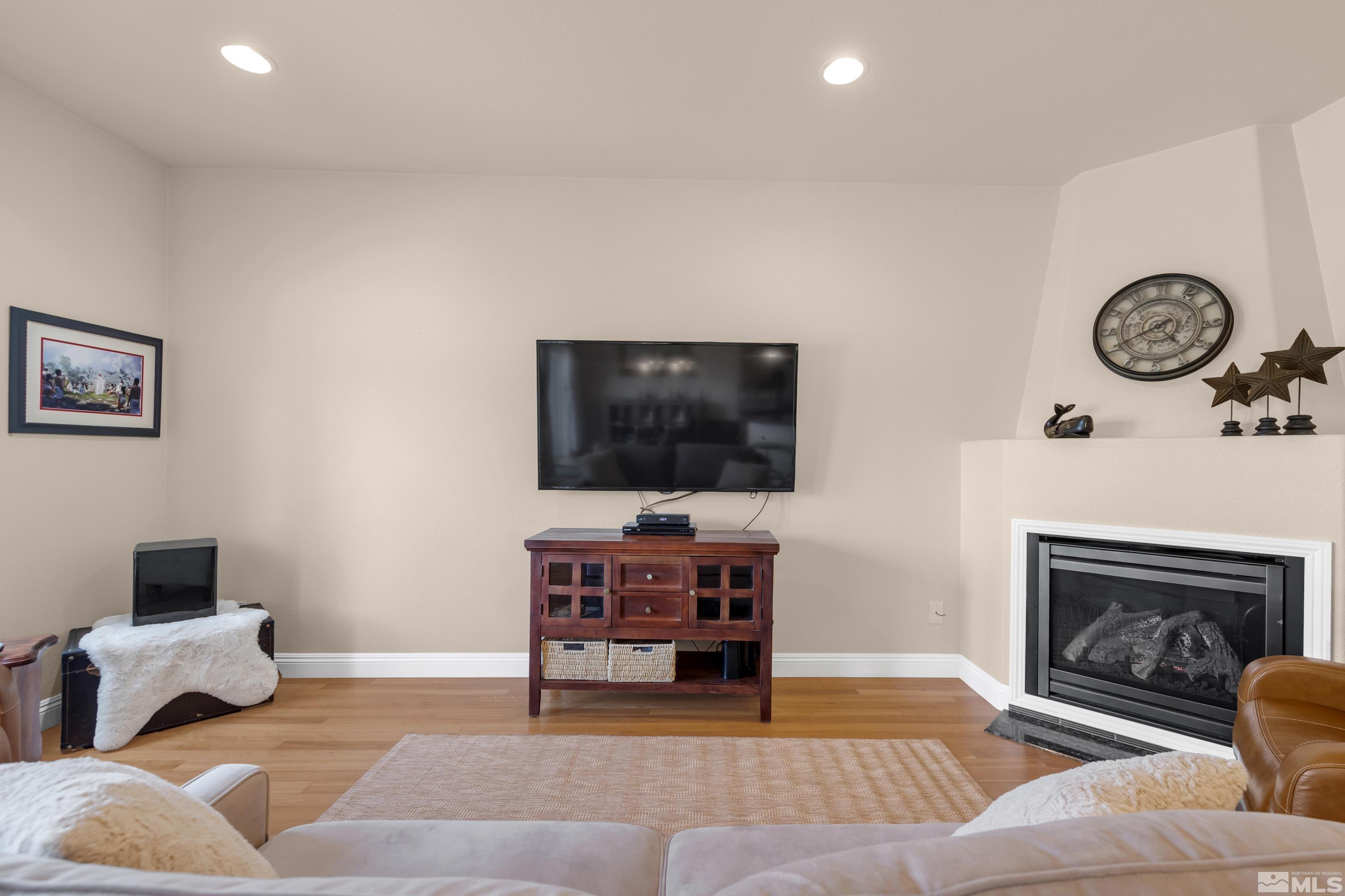 Photo #8: 250006428 Listing: Photo #8