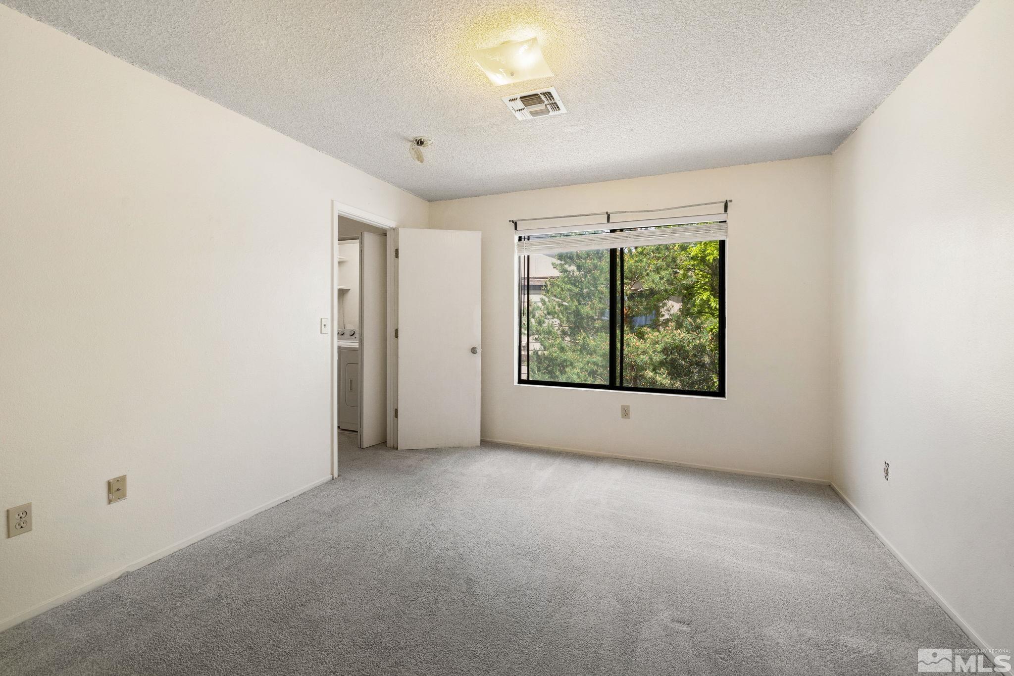 Photo #11: 250006431 Listing: Photo #11
