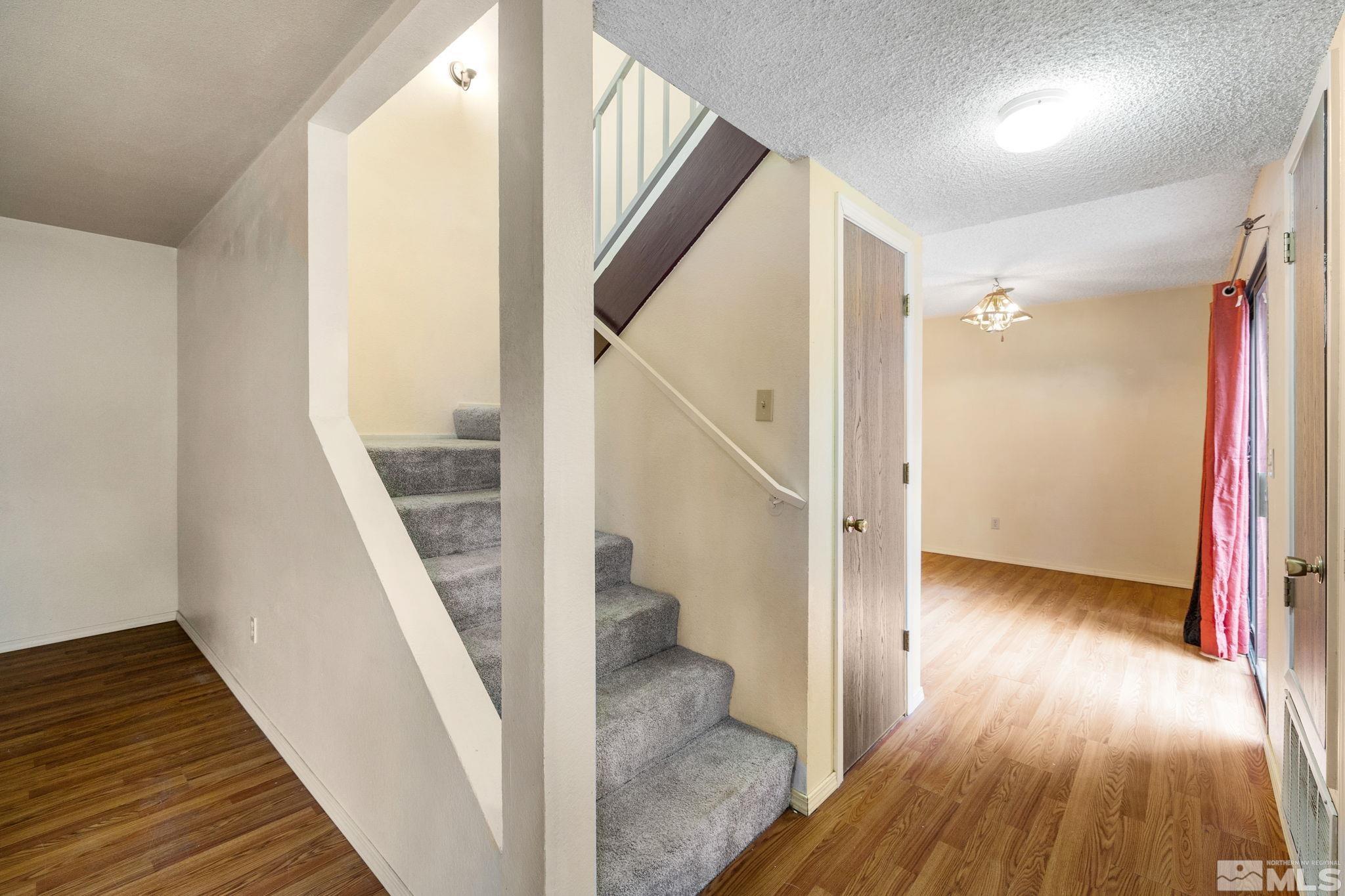 Photo #3: 250006431 Listing 