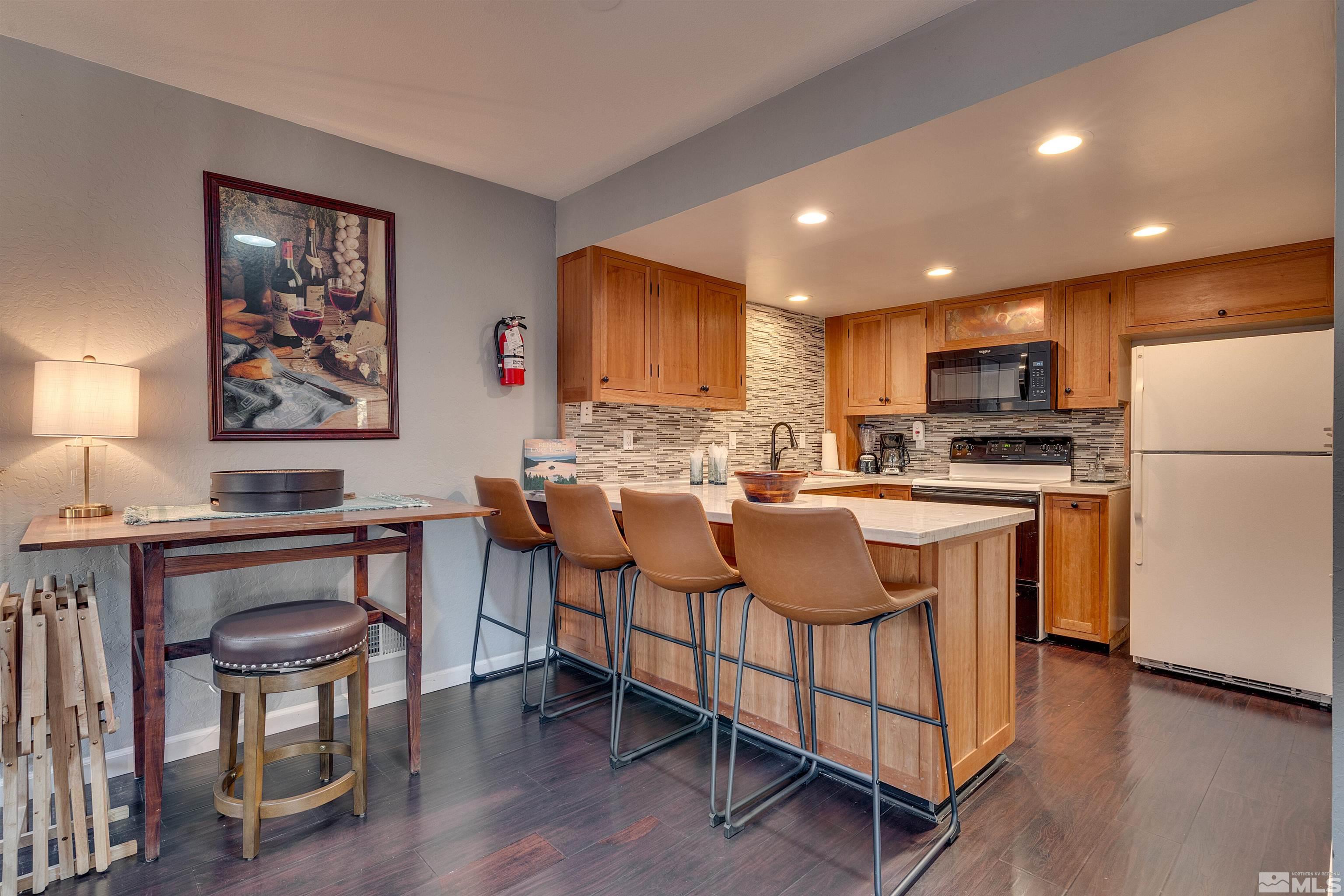Photo #3: 250006571 Listing 
