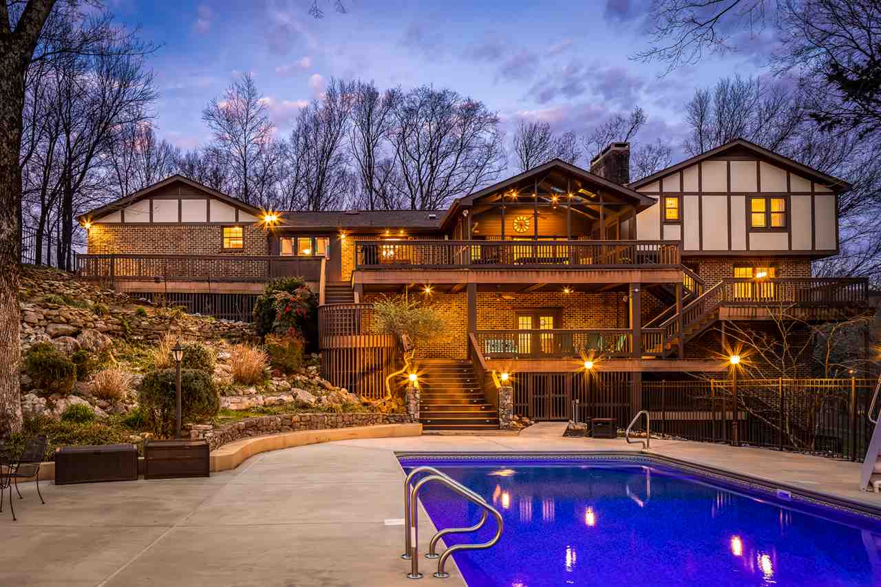 Huntsville Alabama homes for sale with pools