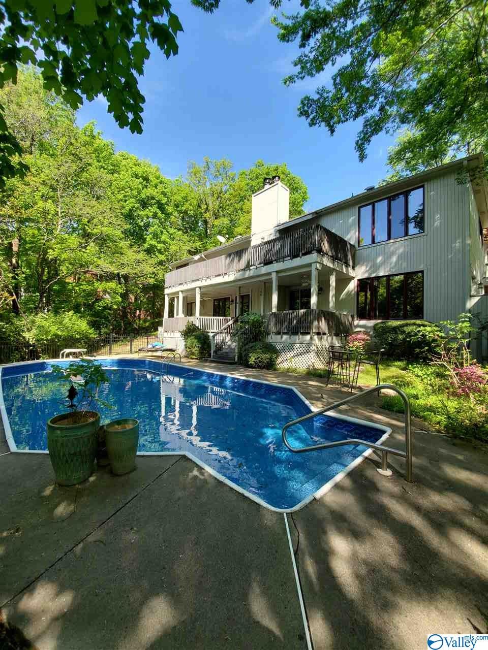 Huntsville Alabama homes for sale with pools