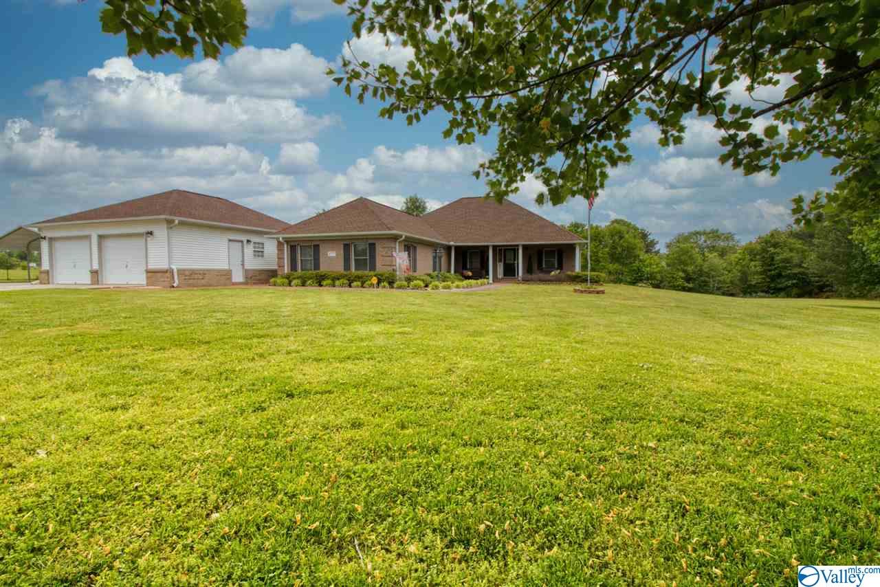 Homes with Acreage in Huntsville and Madison County Alabama