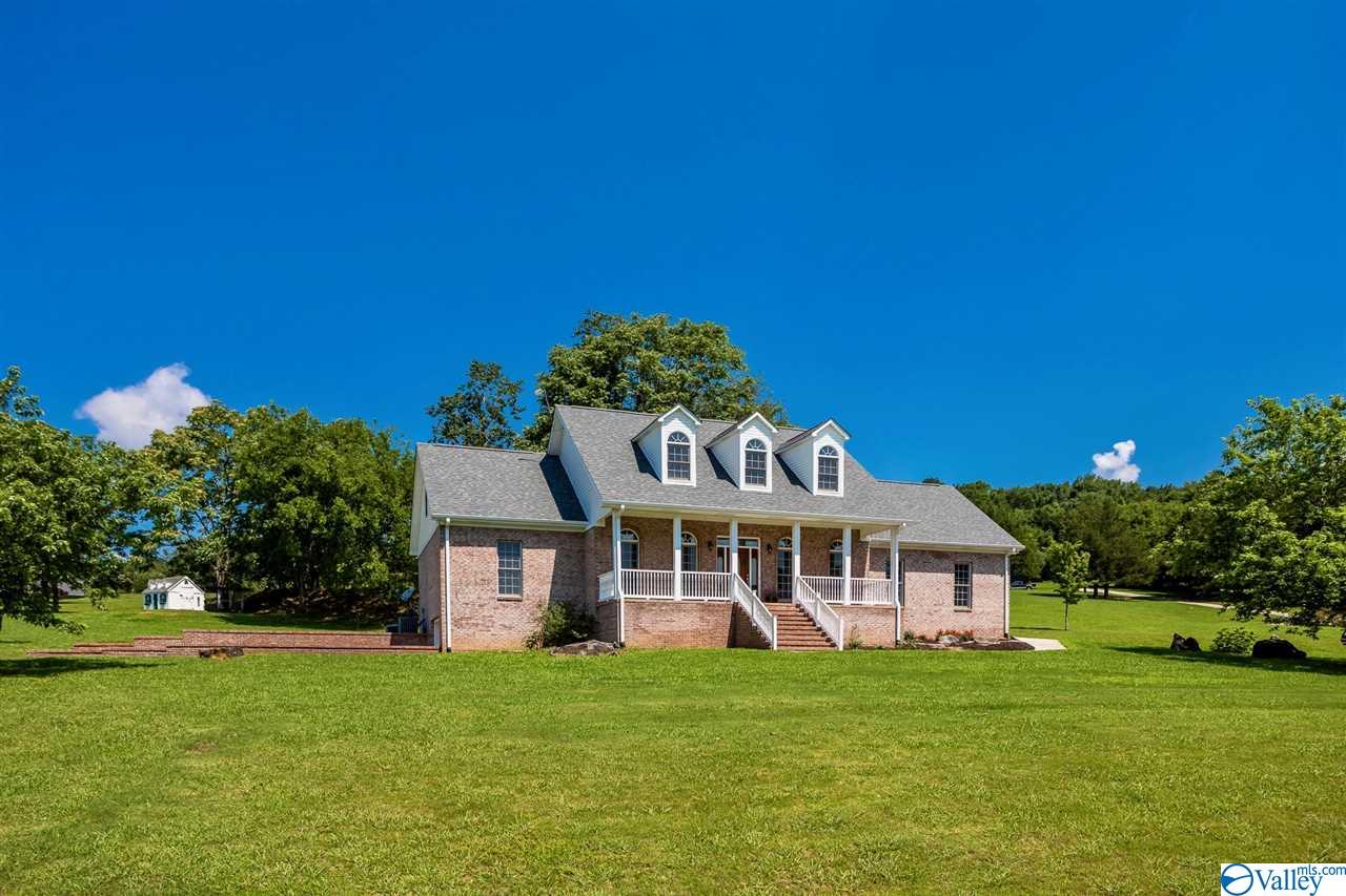 Homes with Acreage in Huntsville and Madison County Alabama