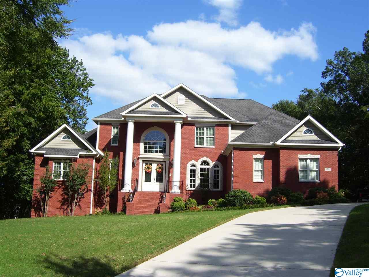 Homes with Acreage in Huntsville and Madison County Alabama