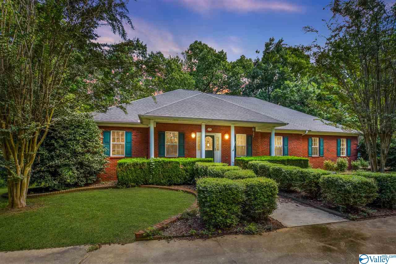 Homes with Acreage in Huntsville and Madison County Alabama